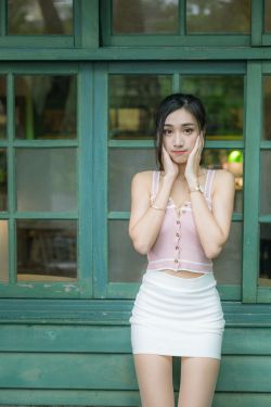 美女扒开尿口给男人桶动态图